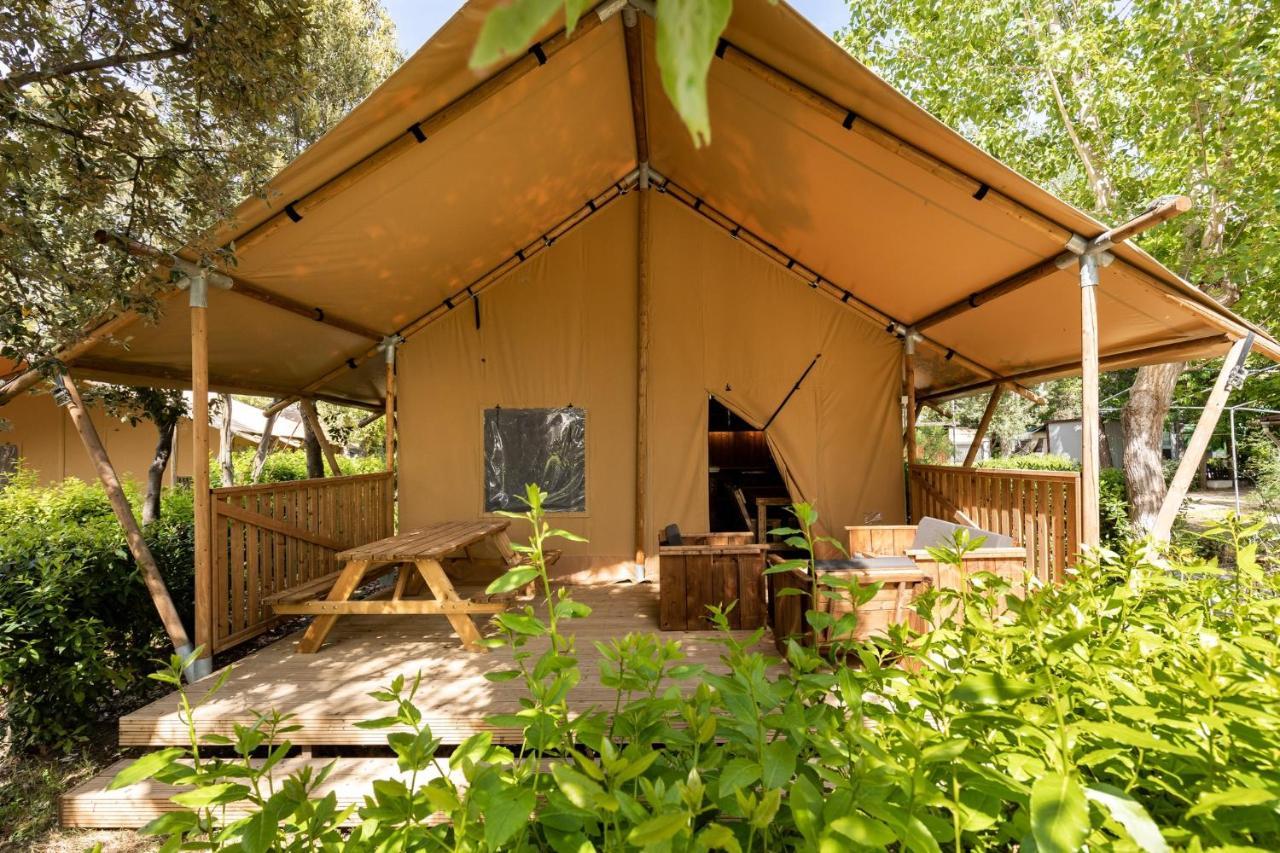 Camping Campo Dei Fiori - Glamping4All Vada Buitenkant foto